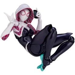 Amazing Yamaguchi Revoltech Figure Complex Spider-Gwen No. 004 -Hasro Model Shop 4537807013378e