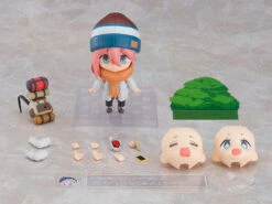 GOOD SMILE COMPANY Nendoroid #1623 Nadeshiko Kagamihara (Solo Camp Ver.) Yuru Camp