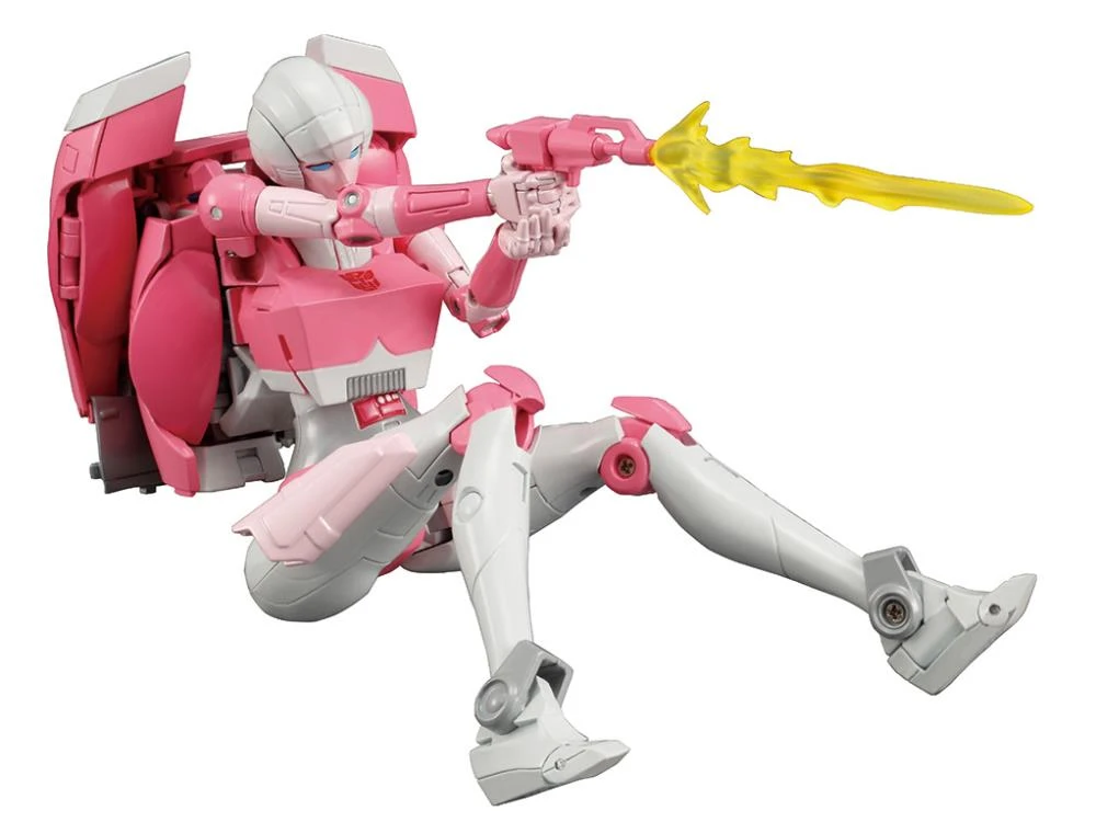 Transformers Masterpiece MP-51 Arcee 7 Transformers Masterpiece MP-51 Arcee - Image 5