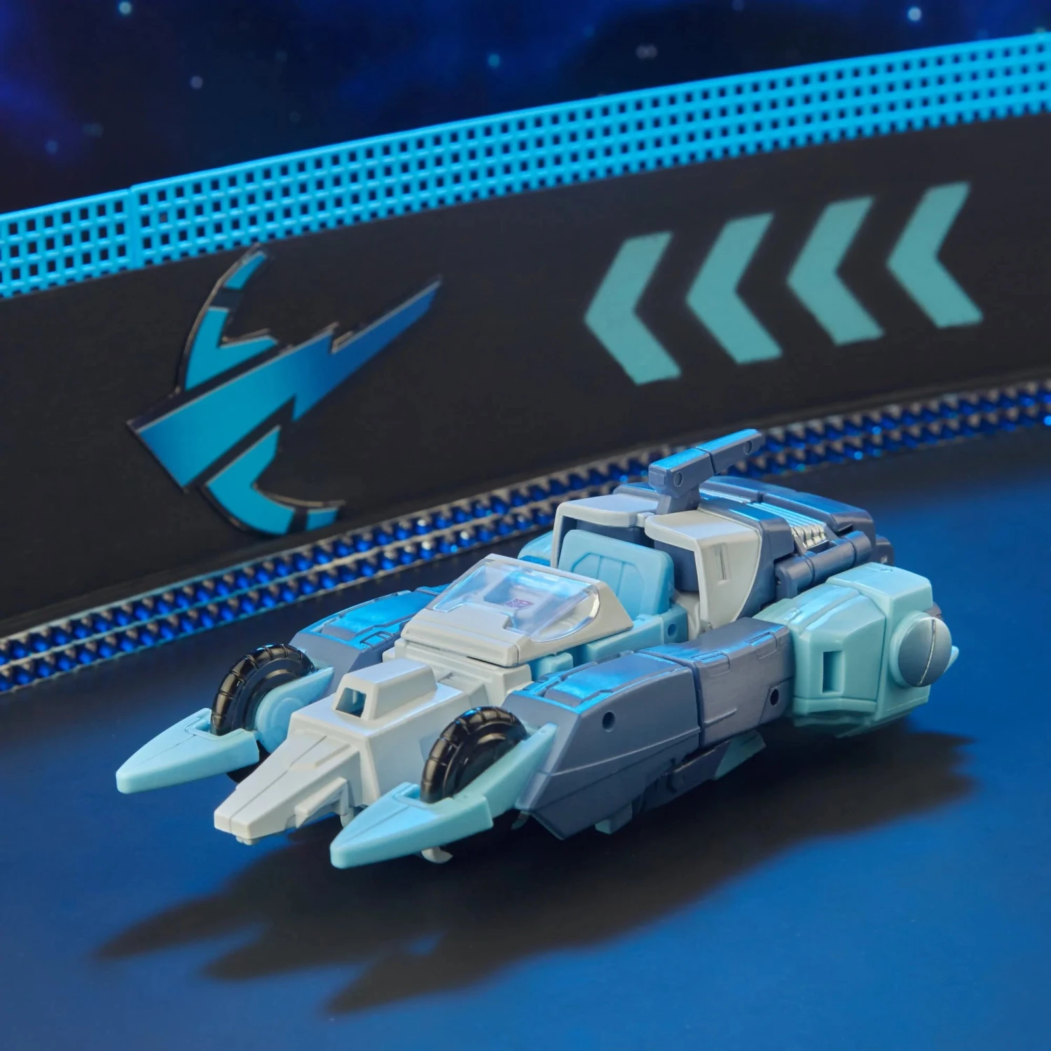 Hasbro Transformers Legacy Velocitron Speedia 500 Collection Deluxe IDW Blurr Action Figure - Image 3